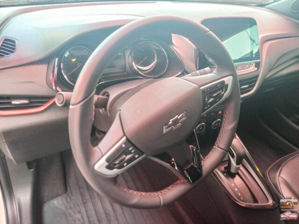 CHEVROLET Onix Plus