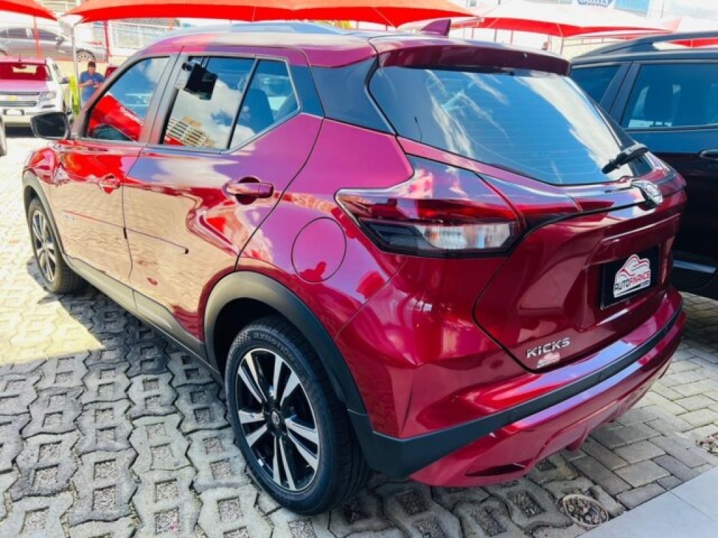 NISSAN KICKS