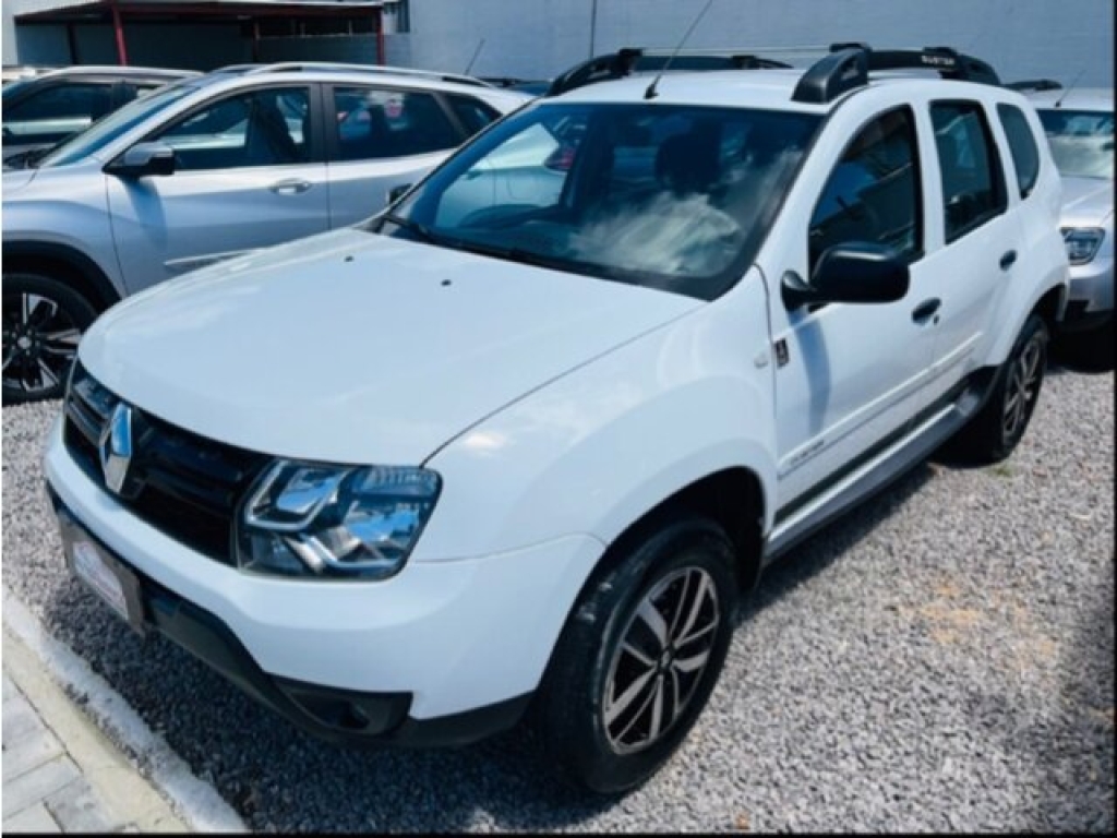 RENAULT DUSTER