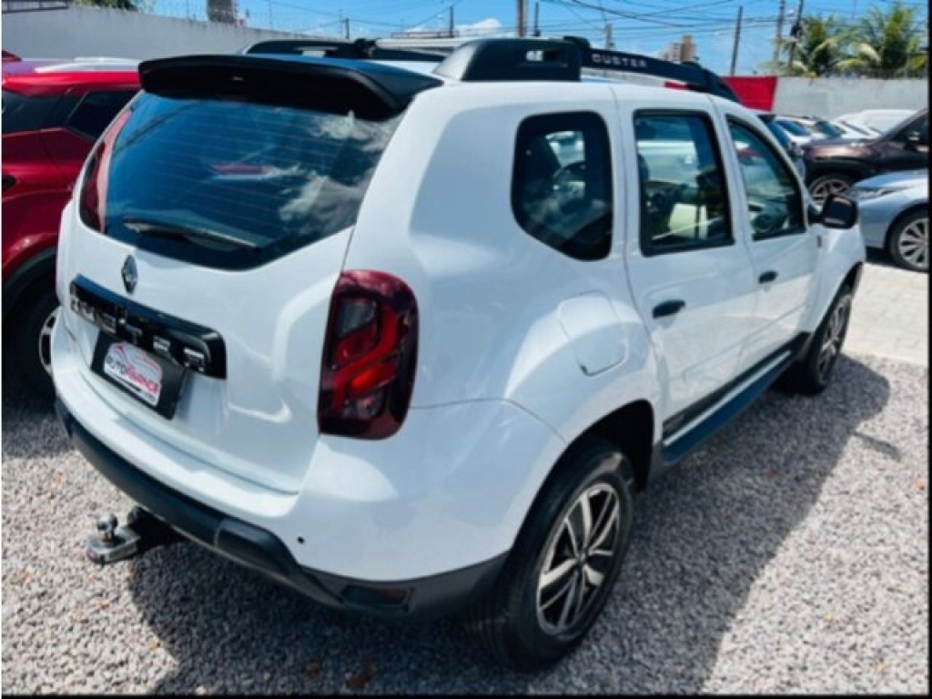 RENAULT DUSTER
