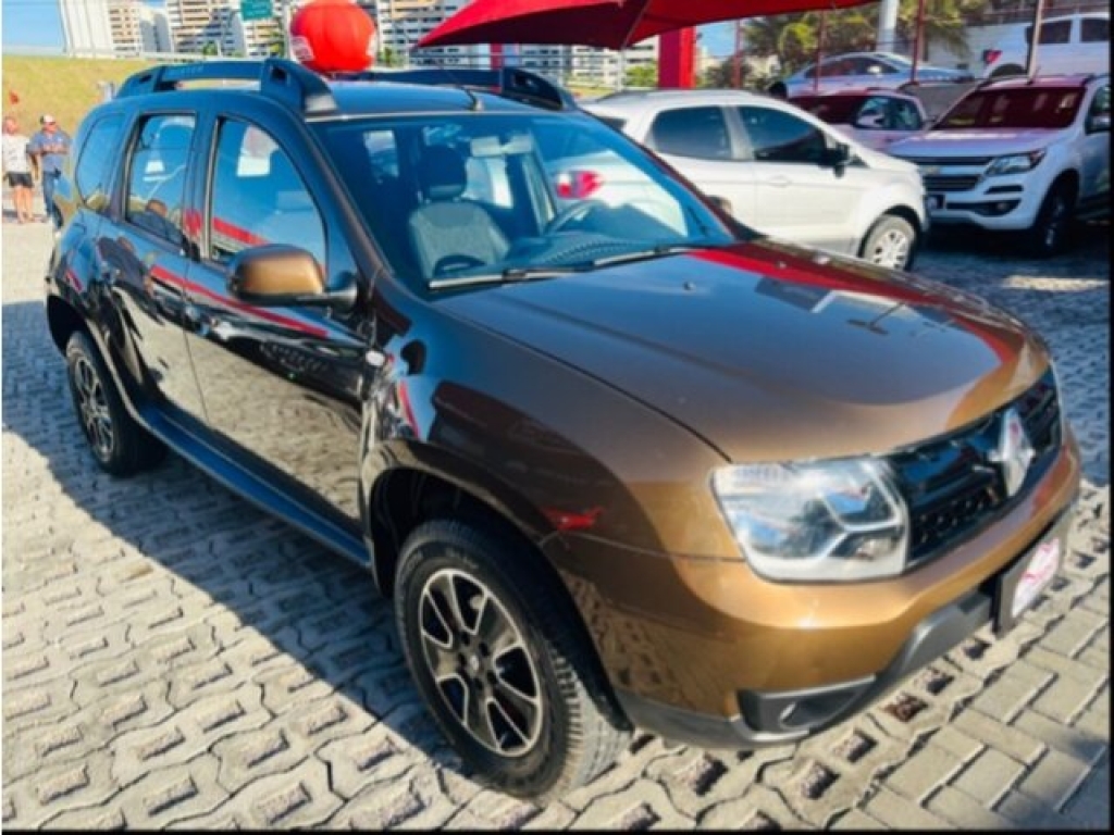 RENAULT DUSTER
