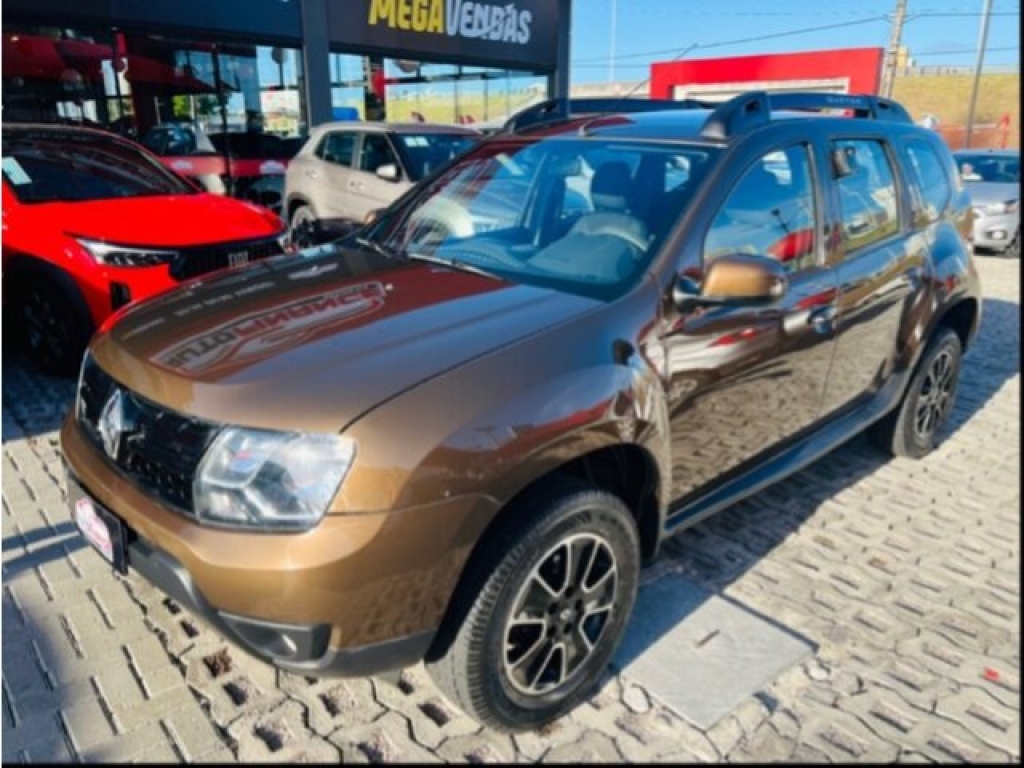RENAULT DUSTER