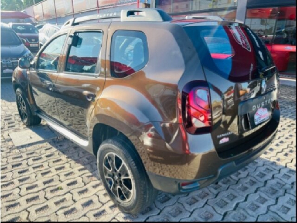 RENAULT DUSTER