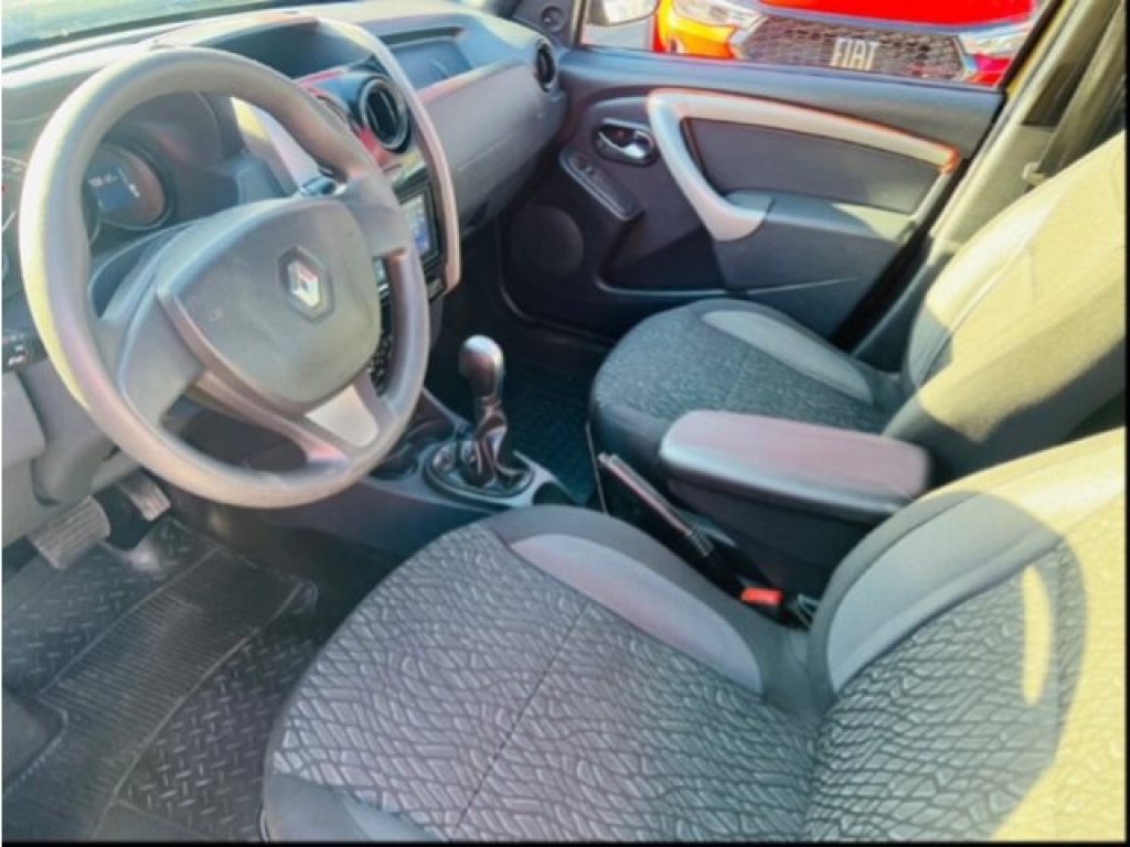 RENAULT DUSTER