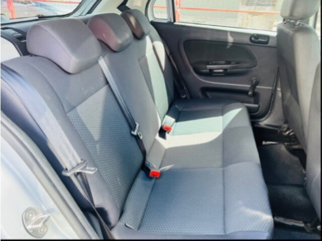VOLKSWAGEN GOL