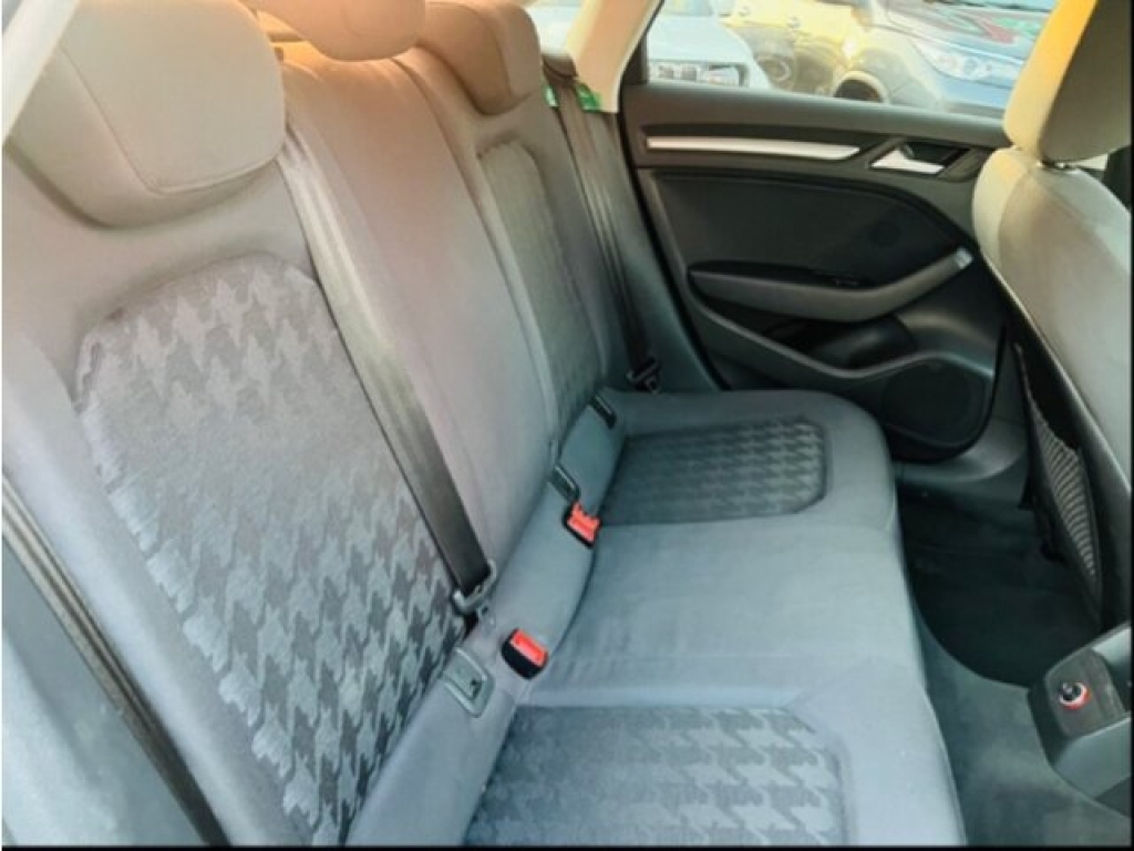 AUDI A3 Sedan