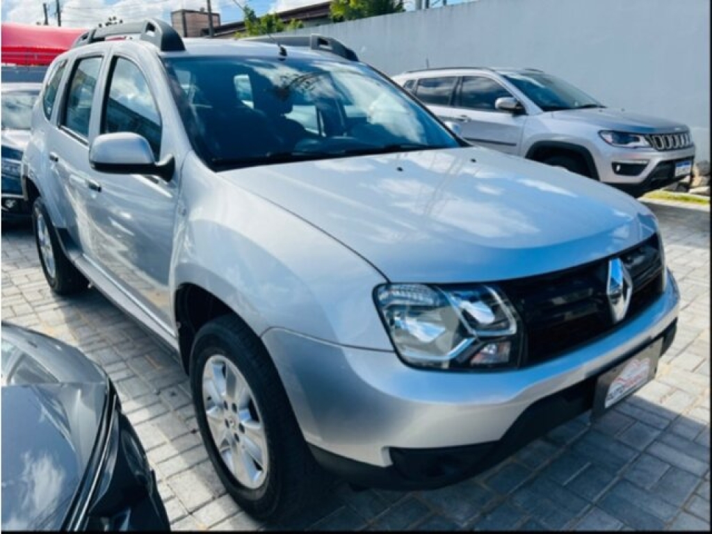 RENAULT DUSTER