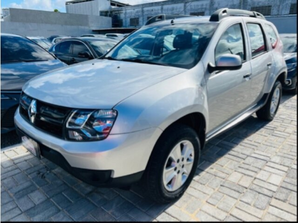 RENAULT DUSTER