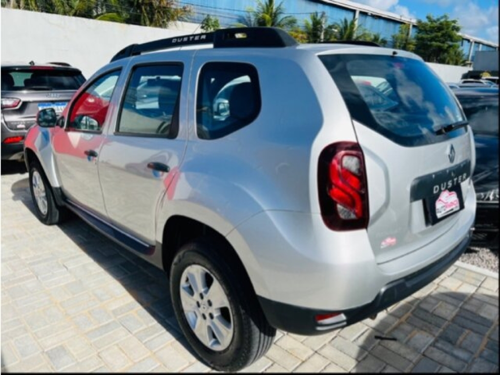 RENAULT DUSTER