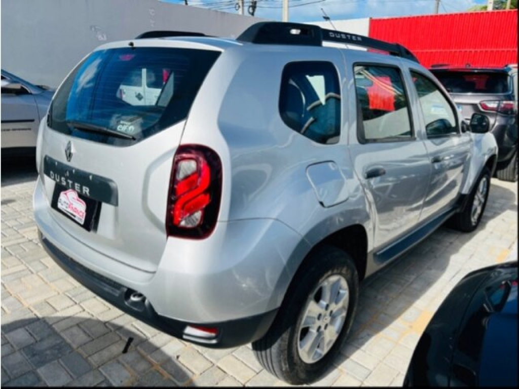RENAULT DUSTER