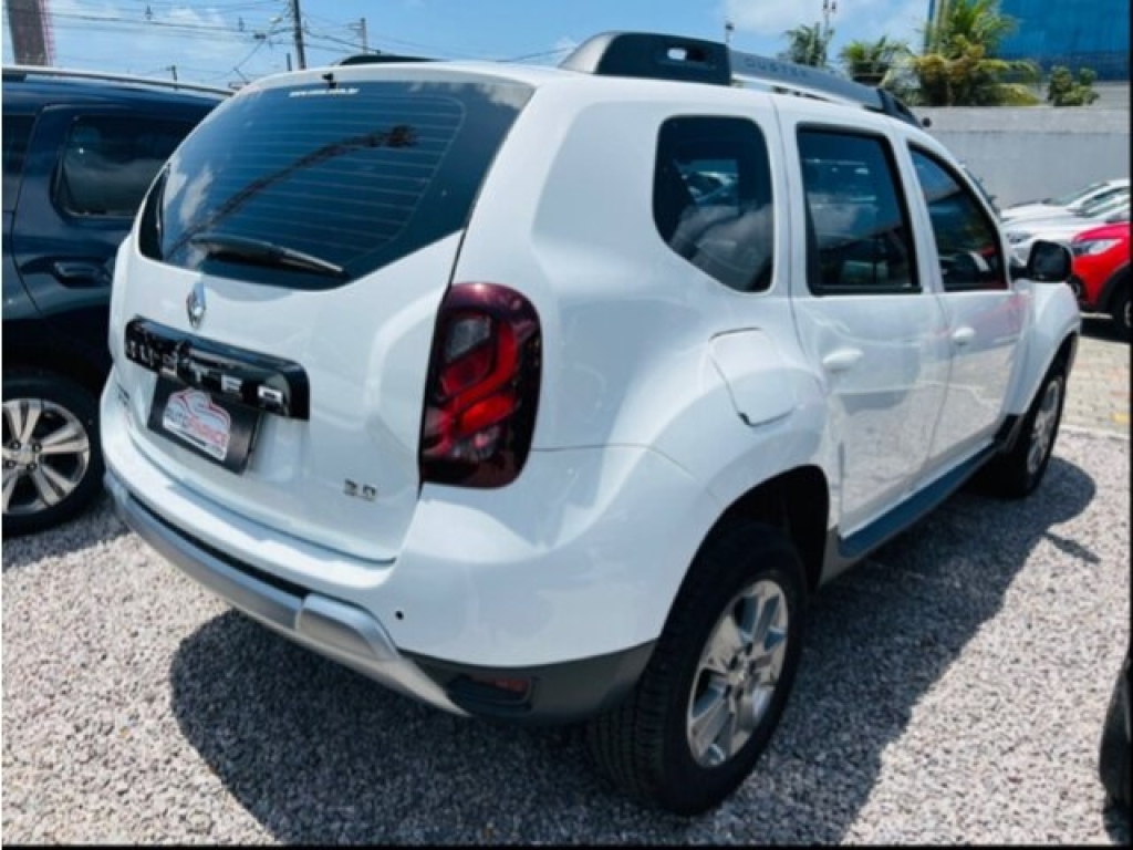 RENAULT DUSTER