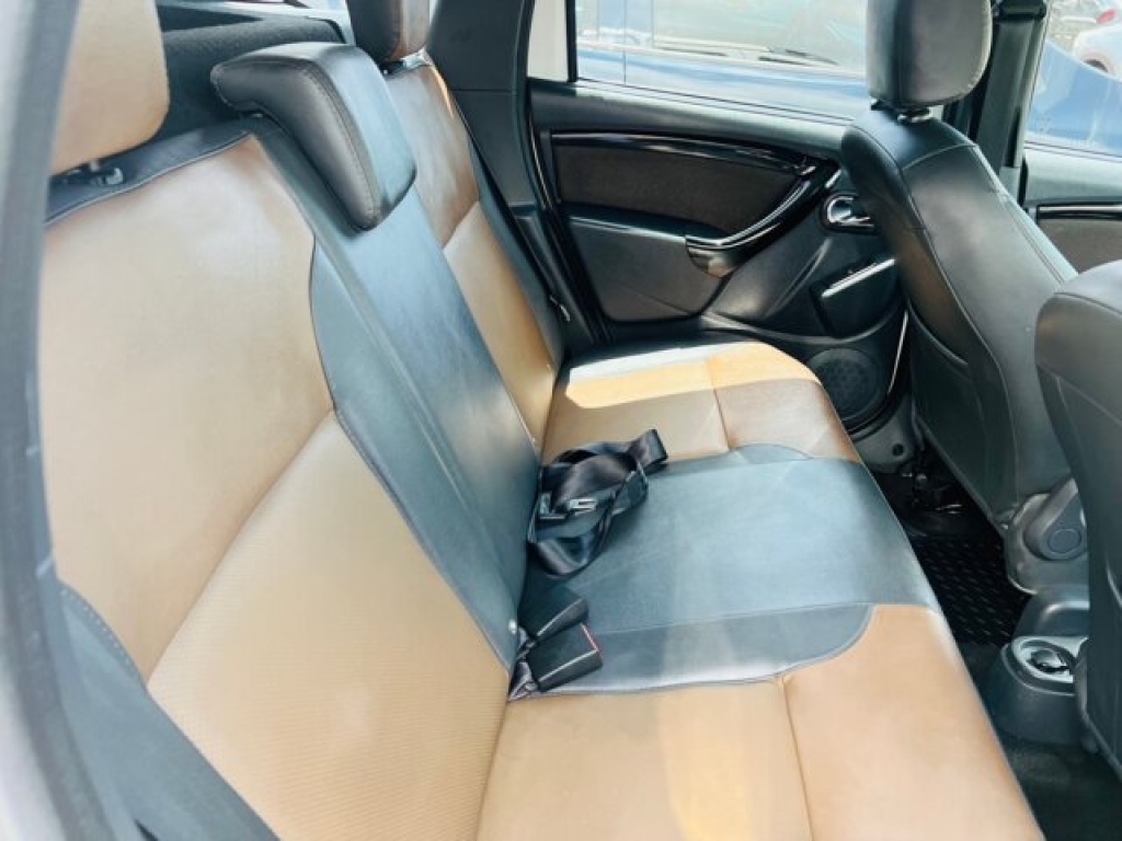 RENAULT DUSTER