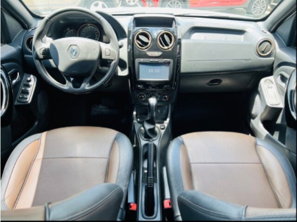 RENAULT DUSTER