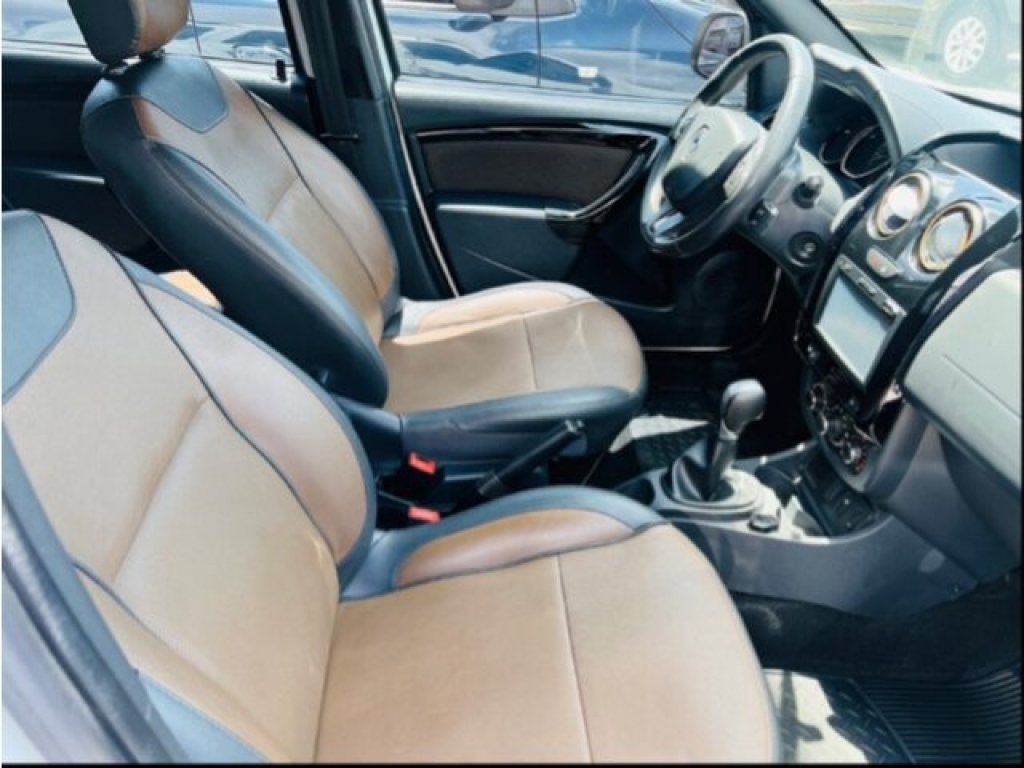 RENAULT DUSTER